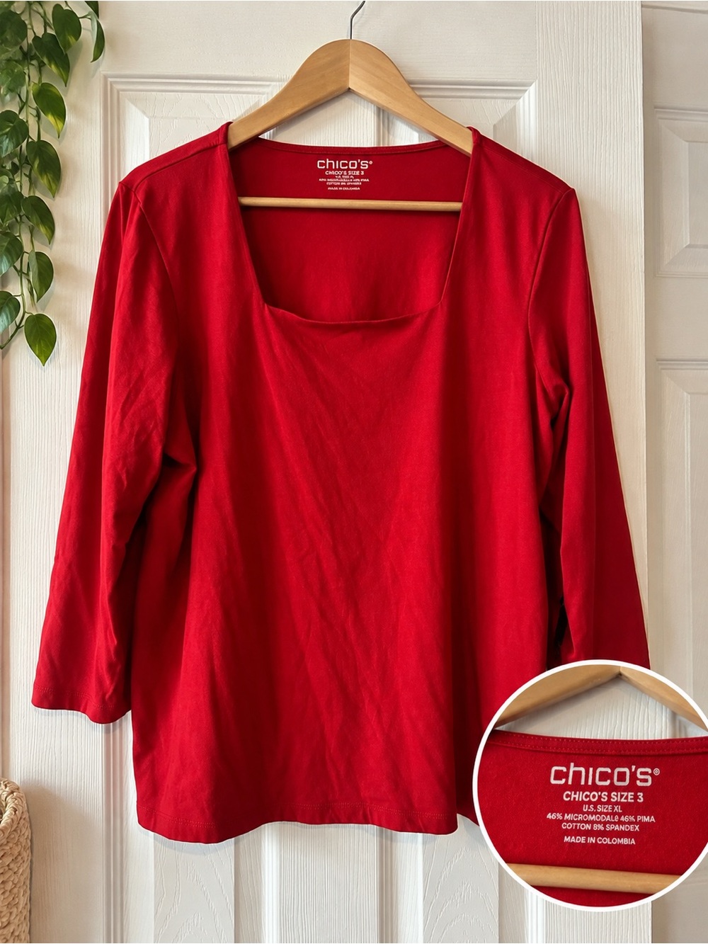 Women’s Red Chico's 3/4 sleeve scoop neck top in size 3/XL